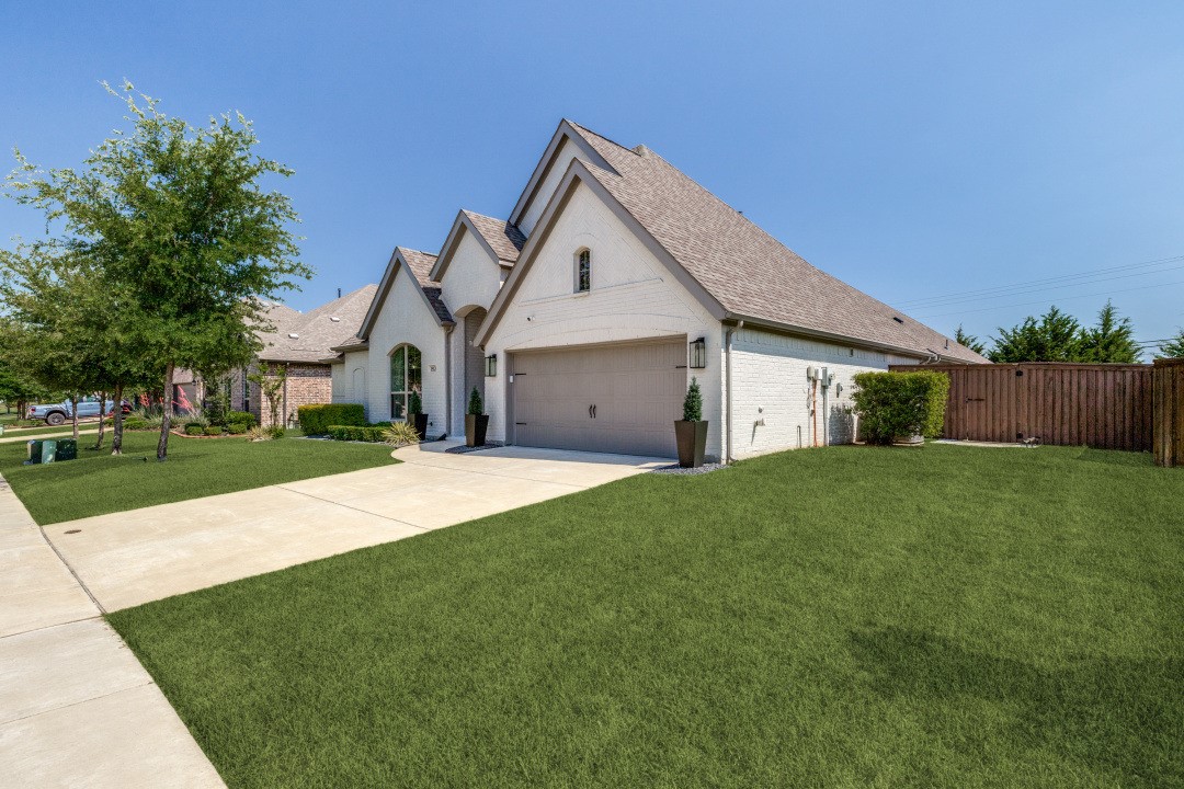 1513 Snapdragon Court