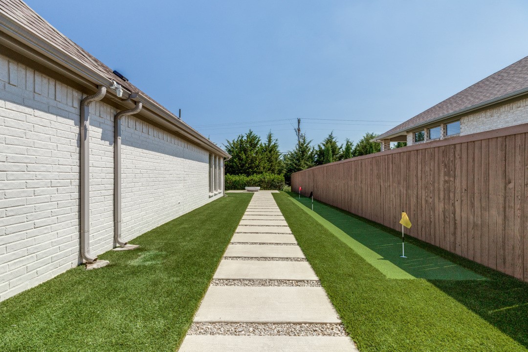1513 Snapdragon Court