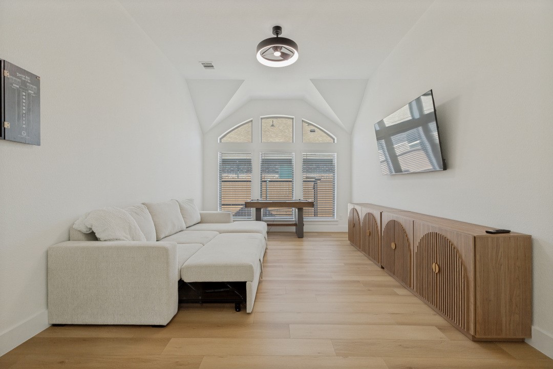 1513 Snapdragon Court