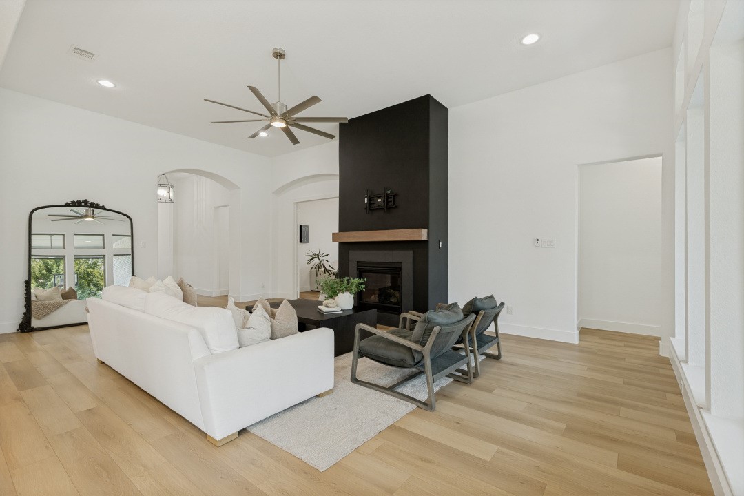 1513 Snapdragon Court