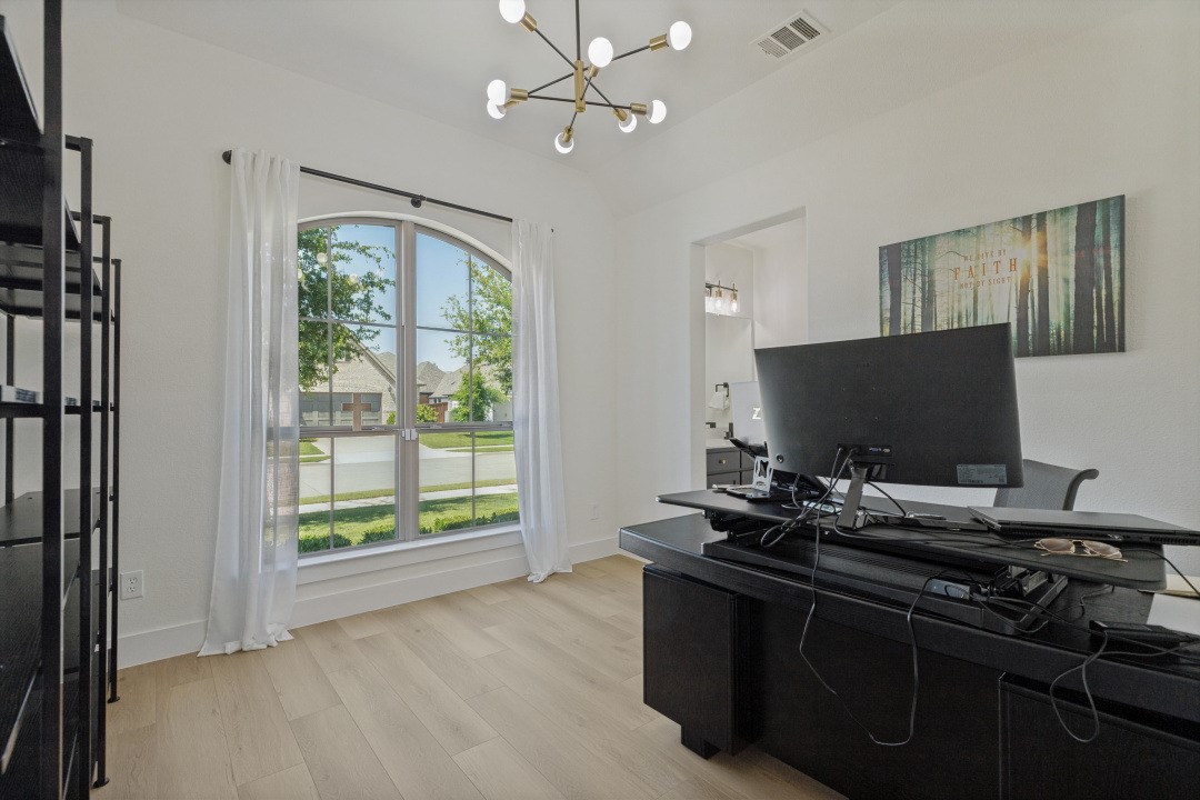 1513 Snapdragon Court