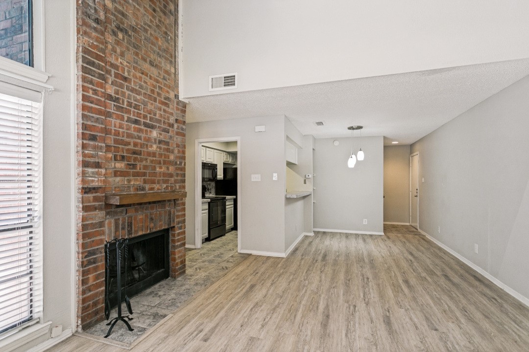 18240 Midway Road 905