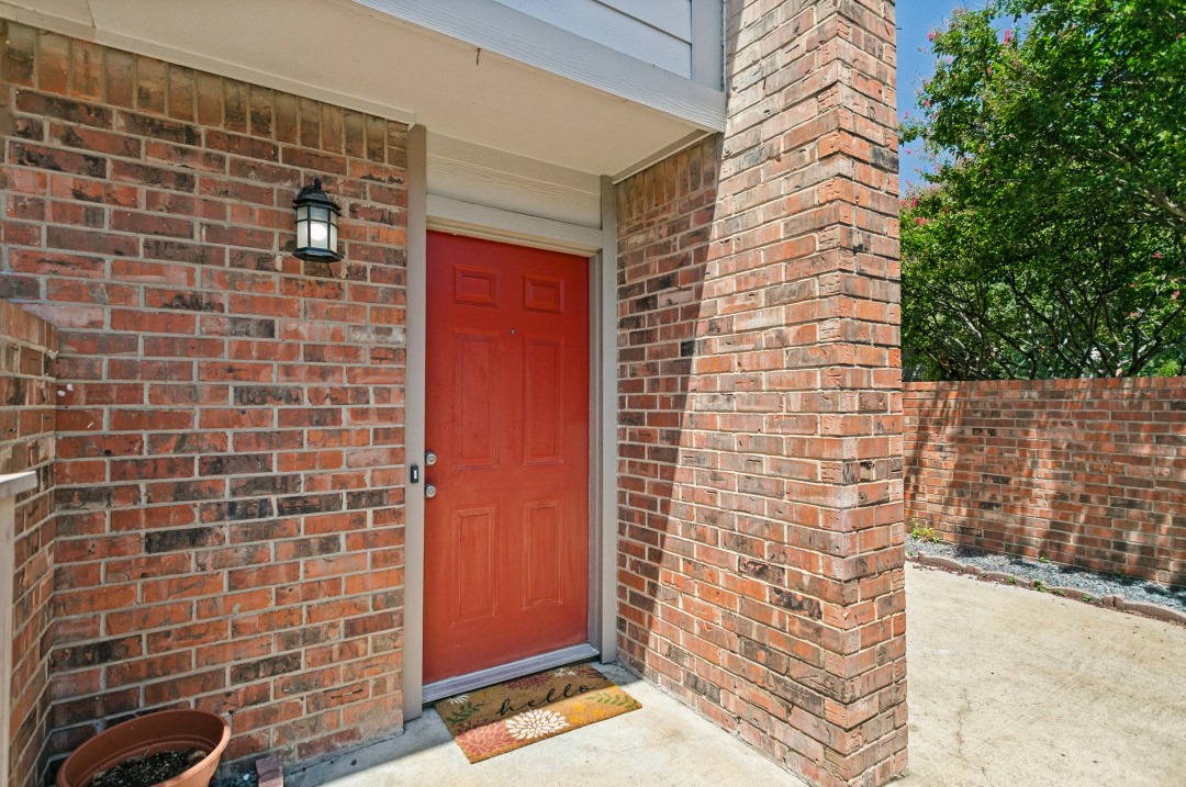 18240 Midway Road 905