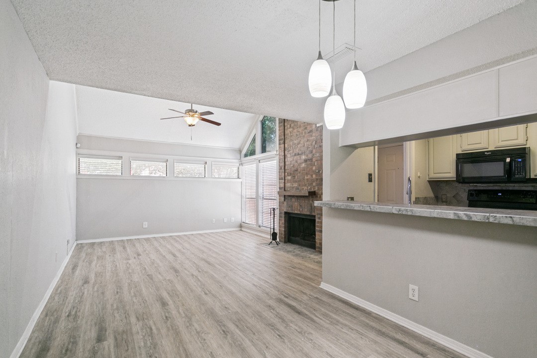 18240 Midway Road 905