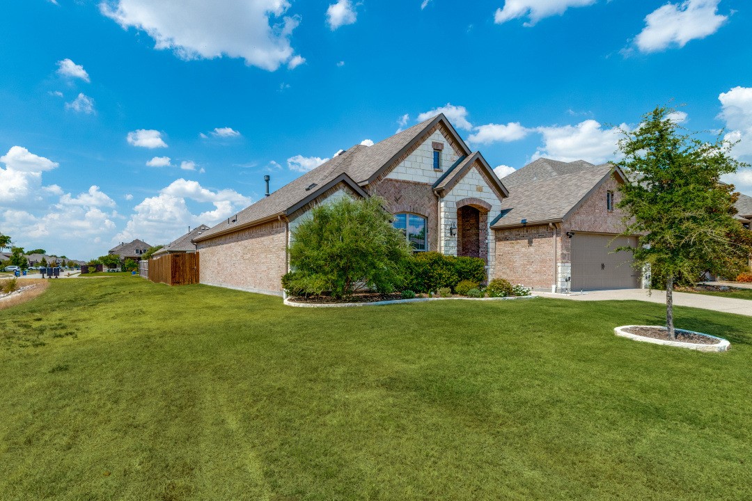 4005 Gray Wolf Drive