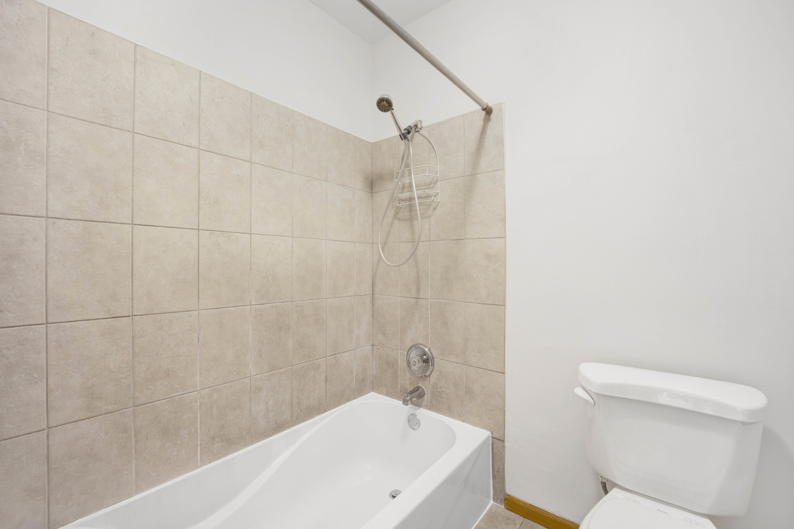 9S220 LAKE Drive Unit: 16-201