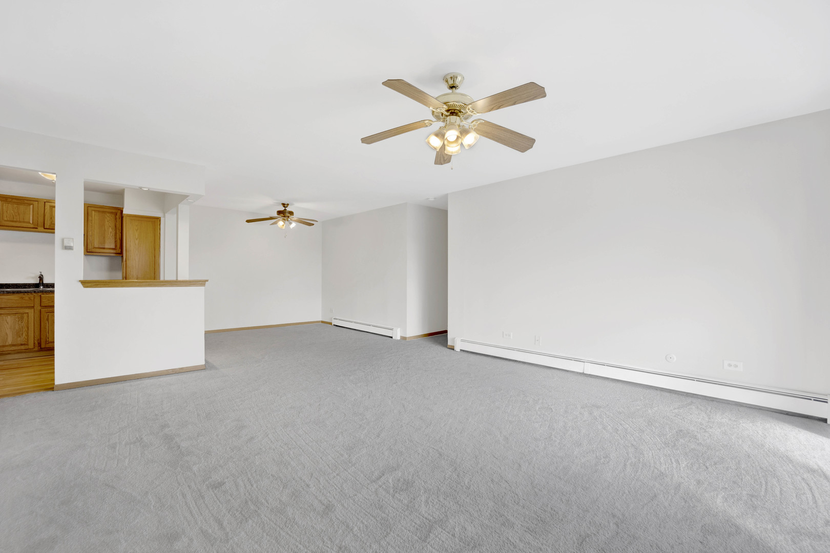 9S220 LAKE Drive Unit: 16-201
