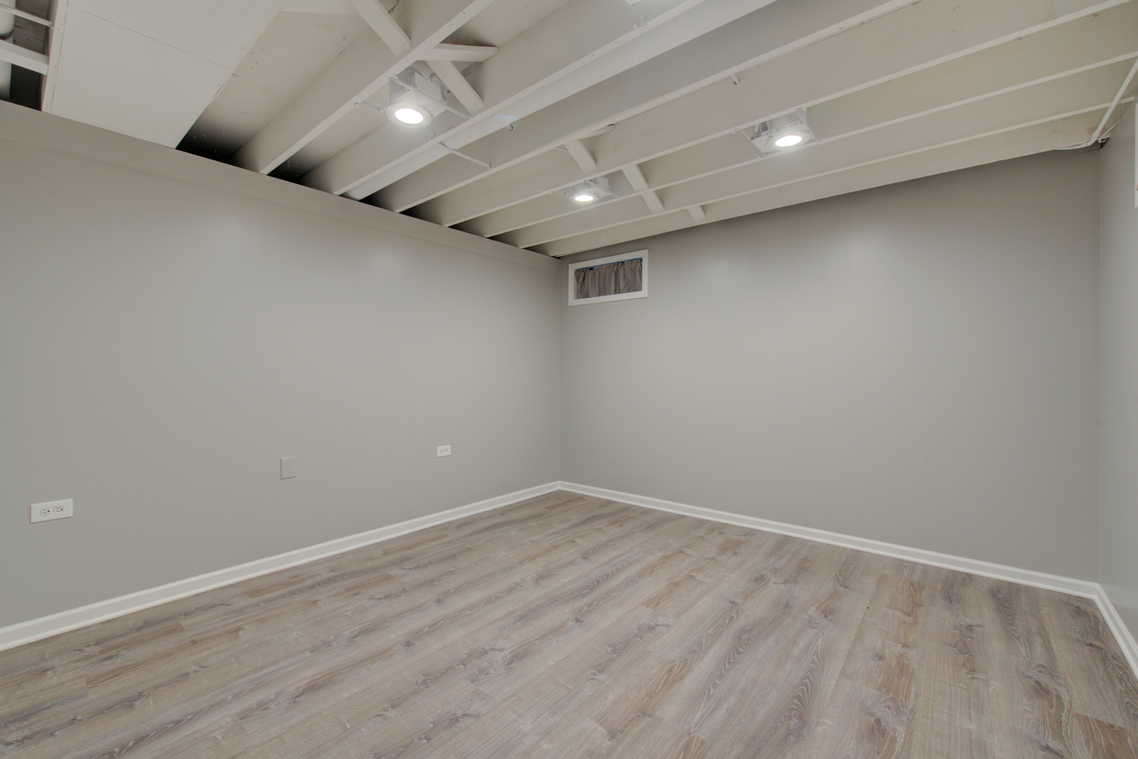 3 W Eureka Drive