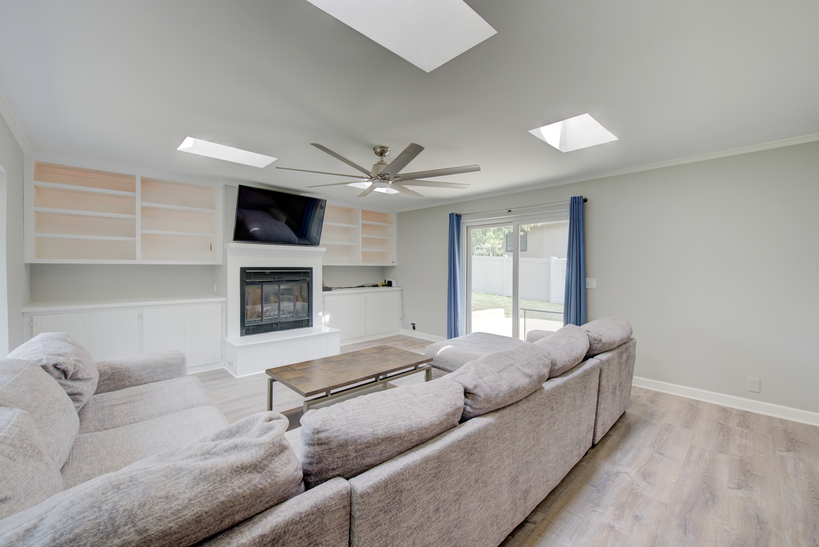 3 W Eureka Drive