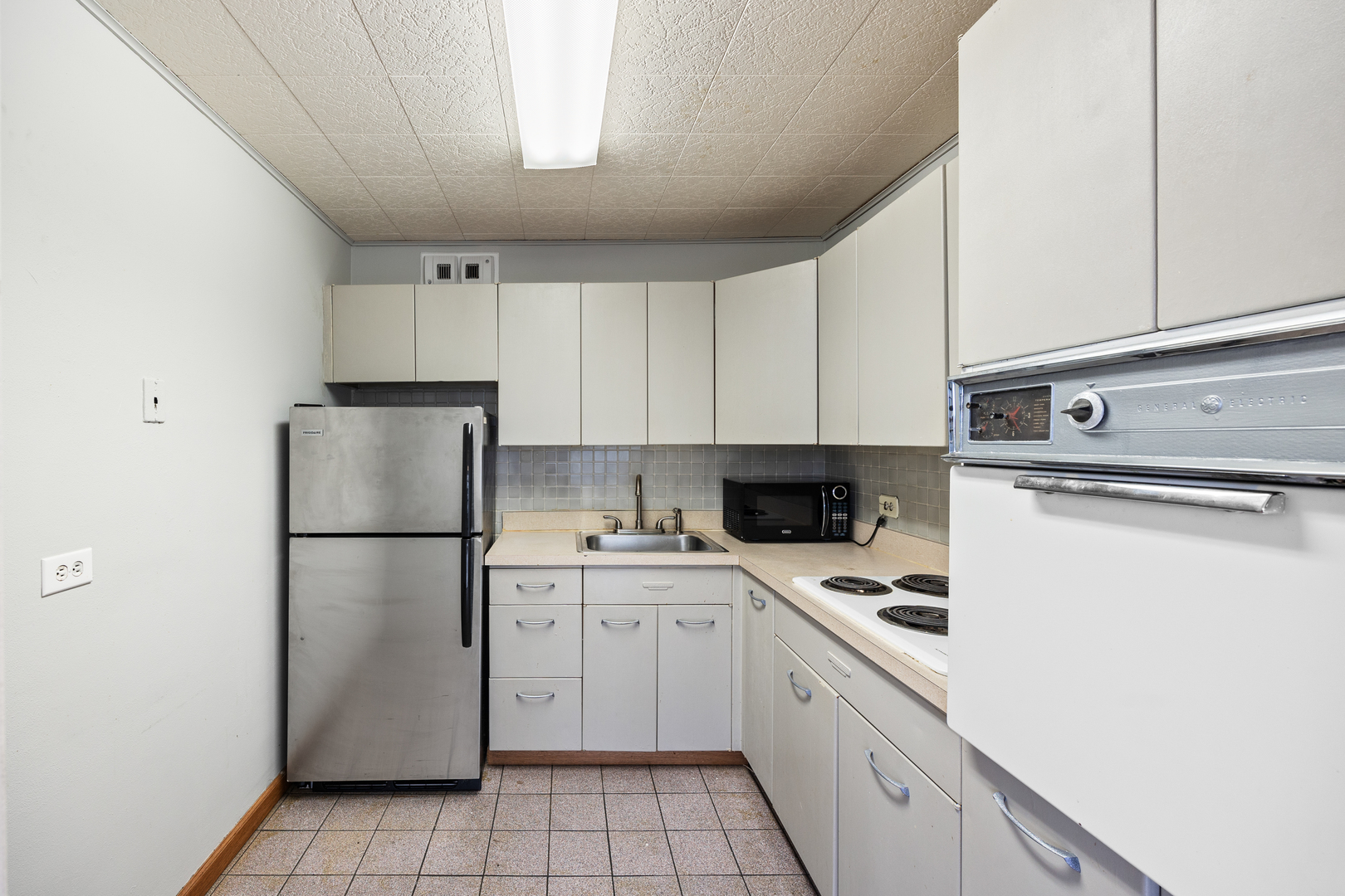 3550 N Lake Shore Drive Unit: 2623