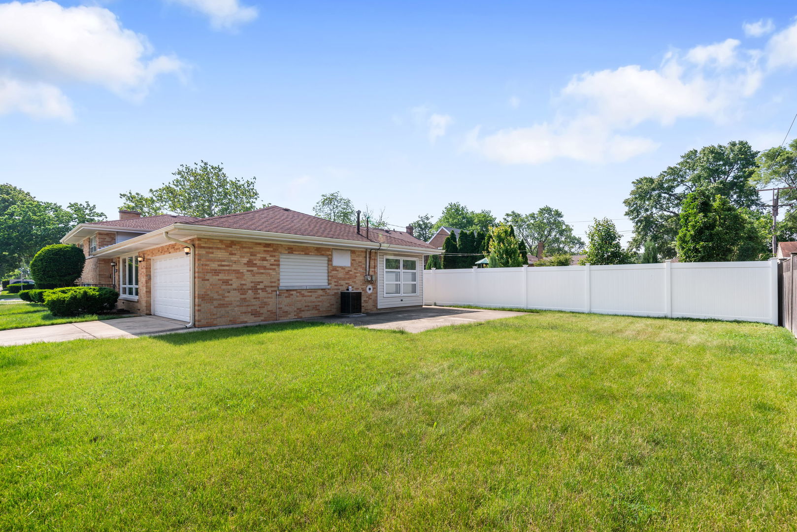 1900 Manchester Avenue