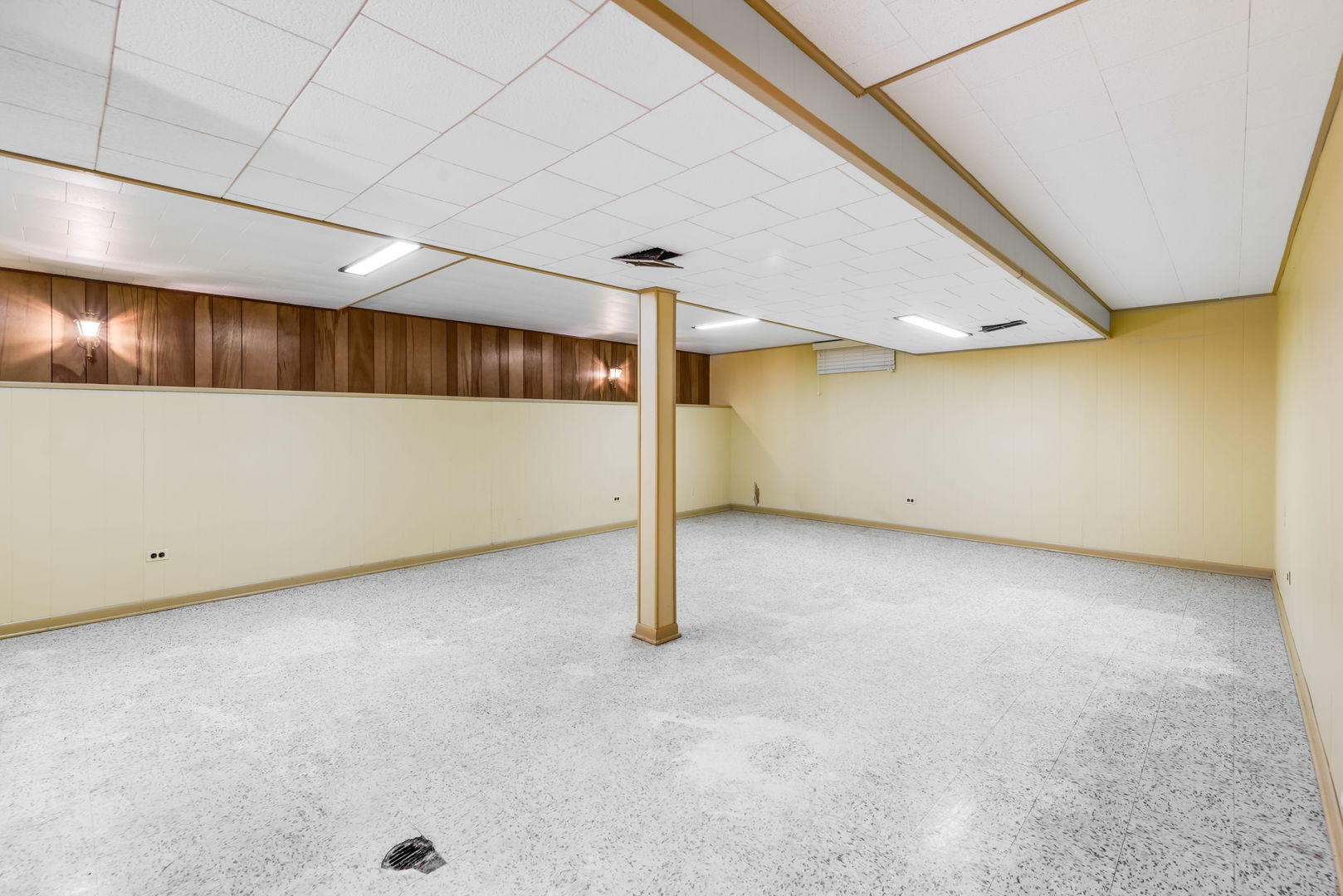 1900 Manchester Avenue