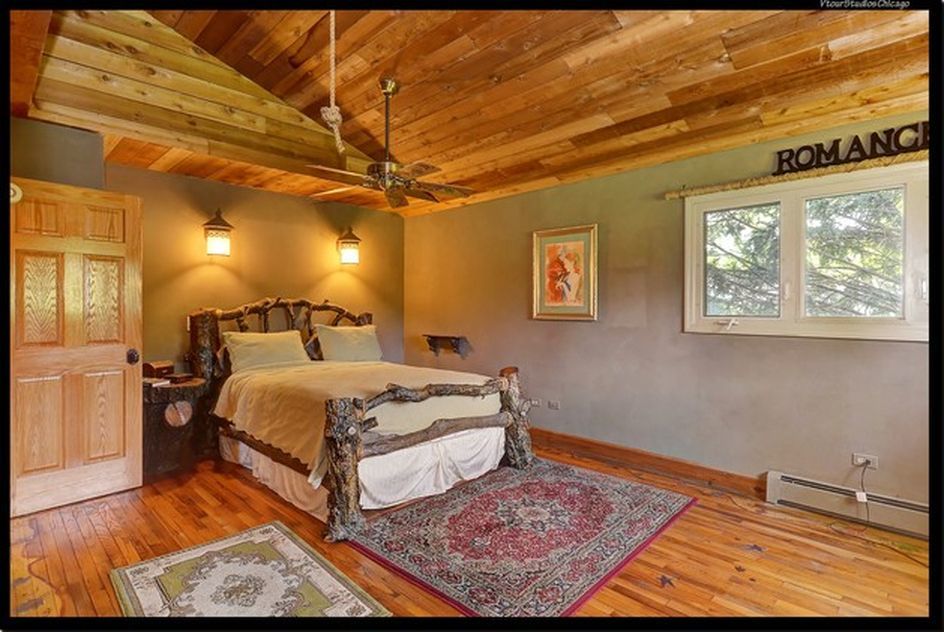 8538 Washington Street