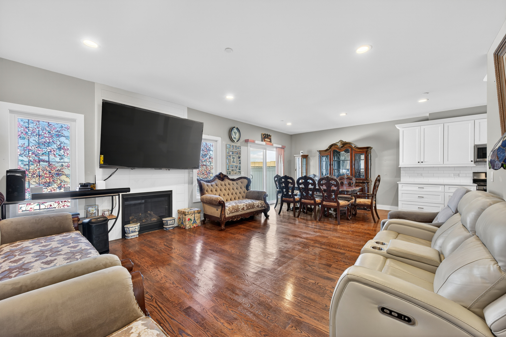 8166 W 87th Street Unit: 8166