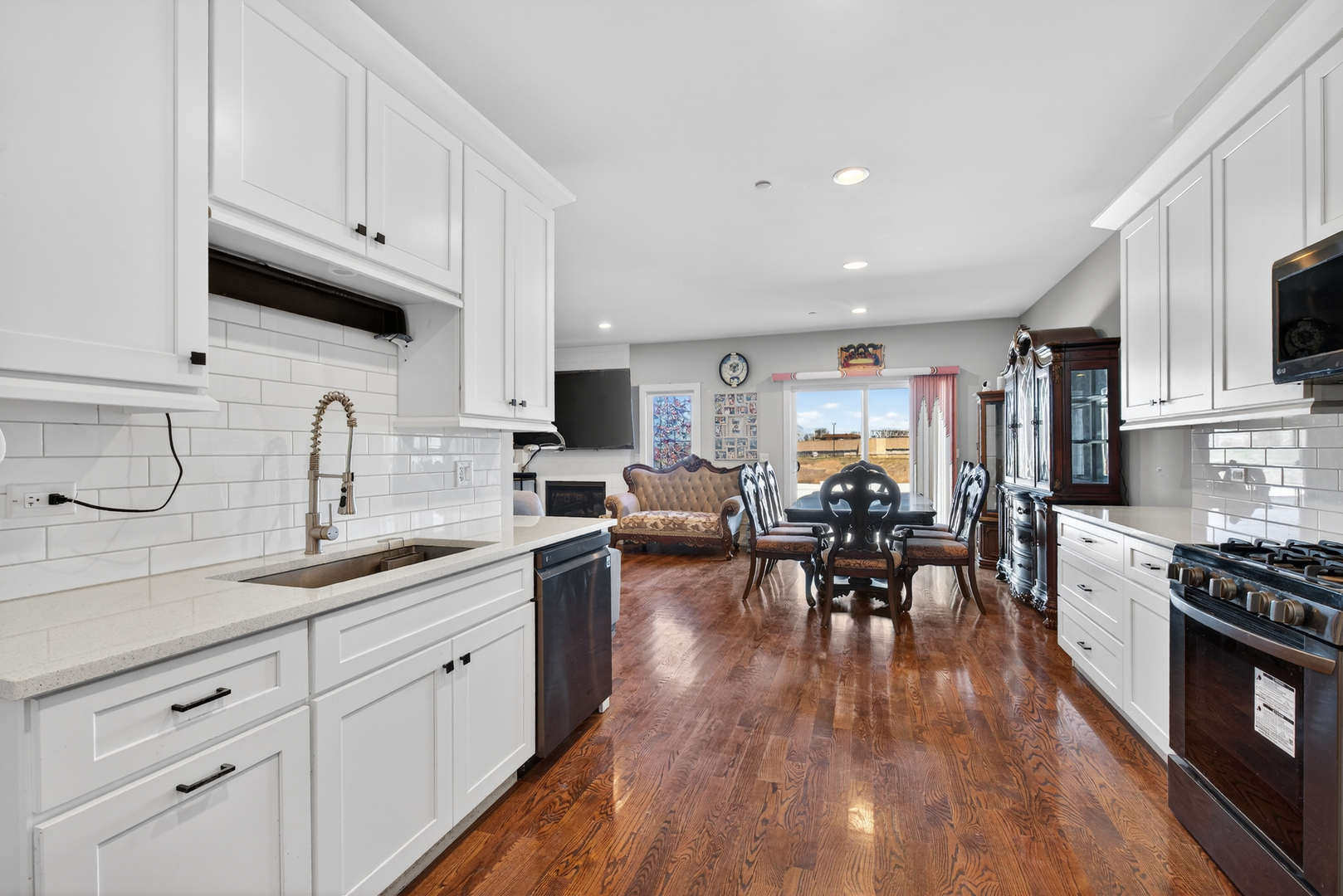 8166 W 87th Street Unit: 8166