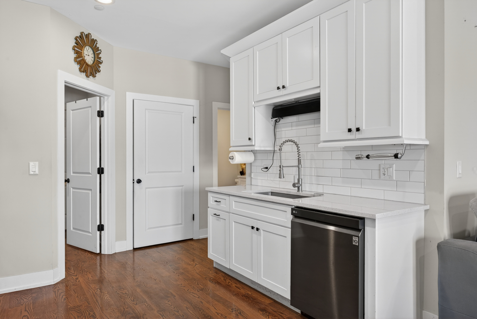 8166 W 87th Street Unit: 8166