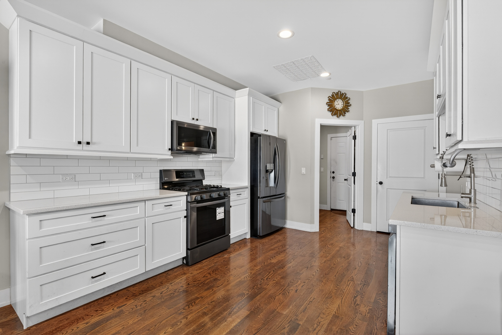 8166 W 87th Street Unit: 8166