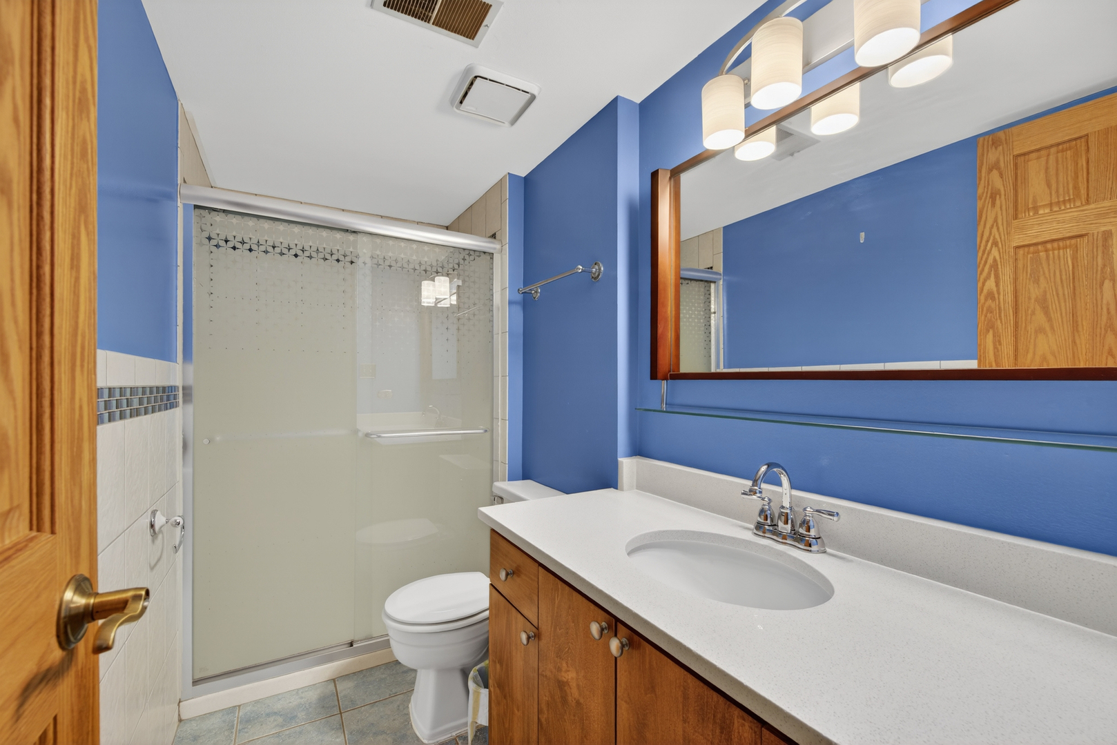 6056 S Keating Avenue Unit: 2E