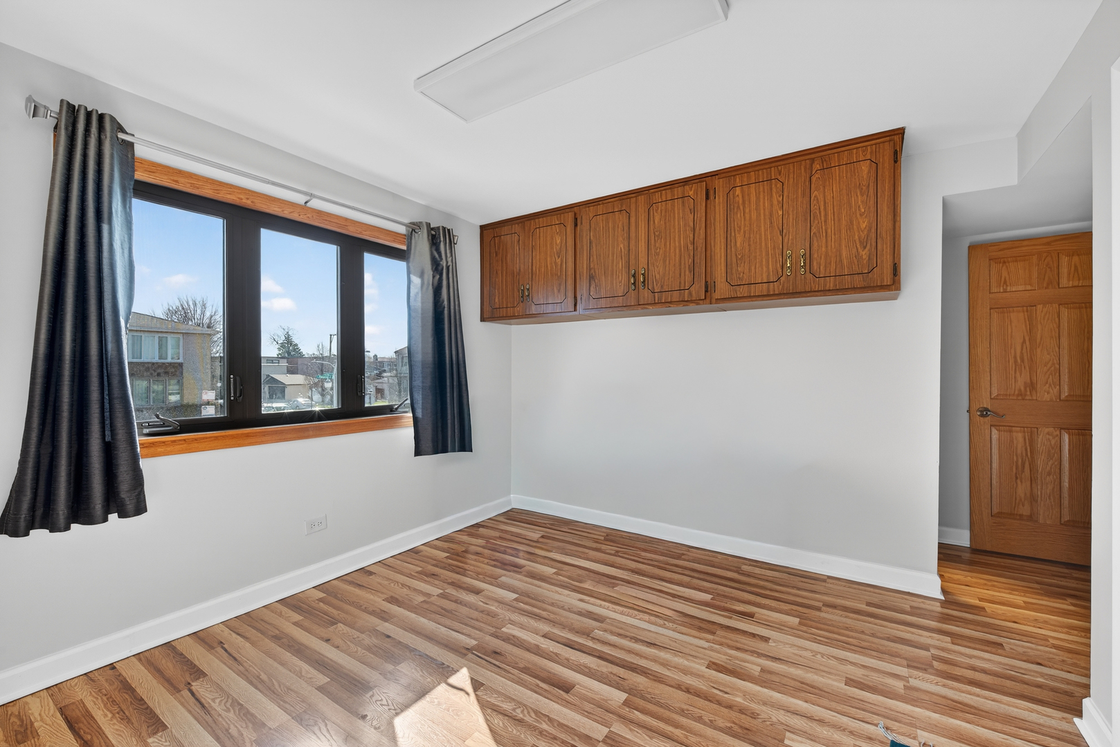 6056 S Keating Avenue Unit: 2E