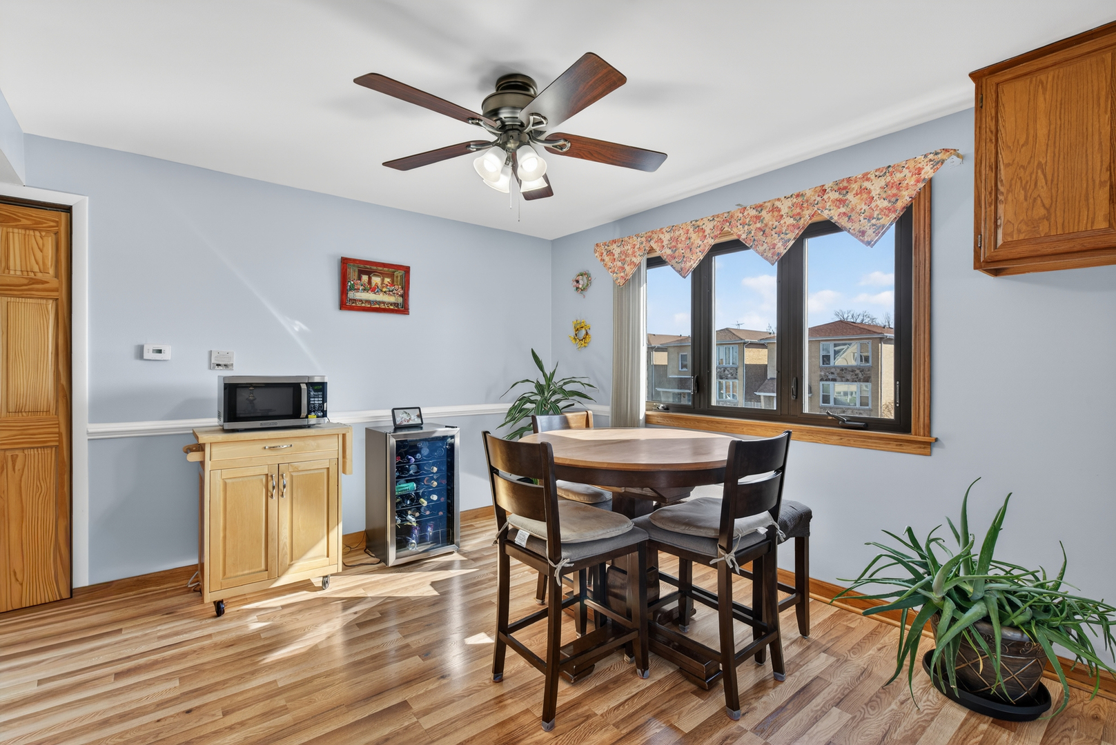 6056 S Keating Avenue Unit: 2E