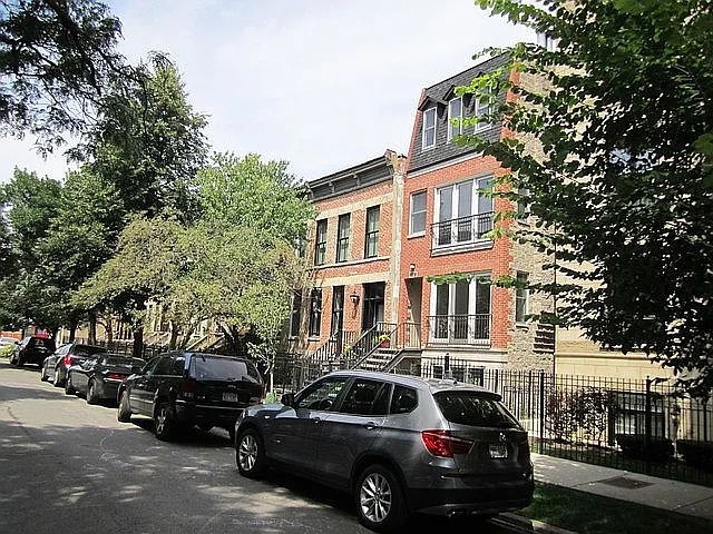 1947 N Wilmot Avenue Unit: 2