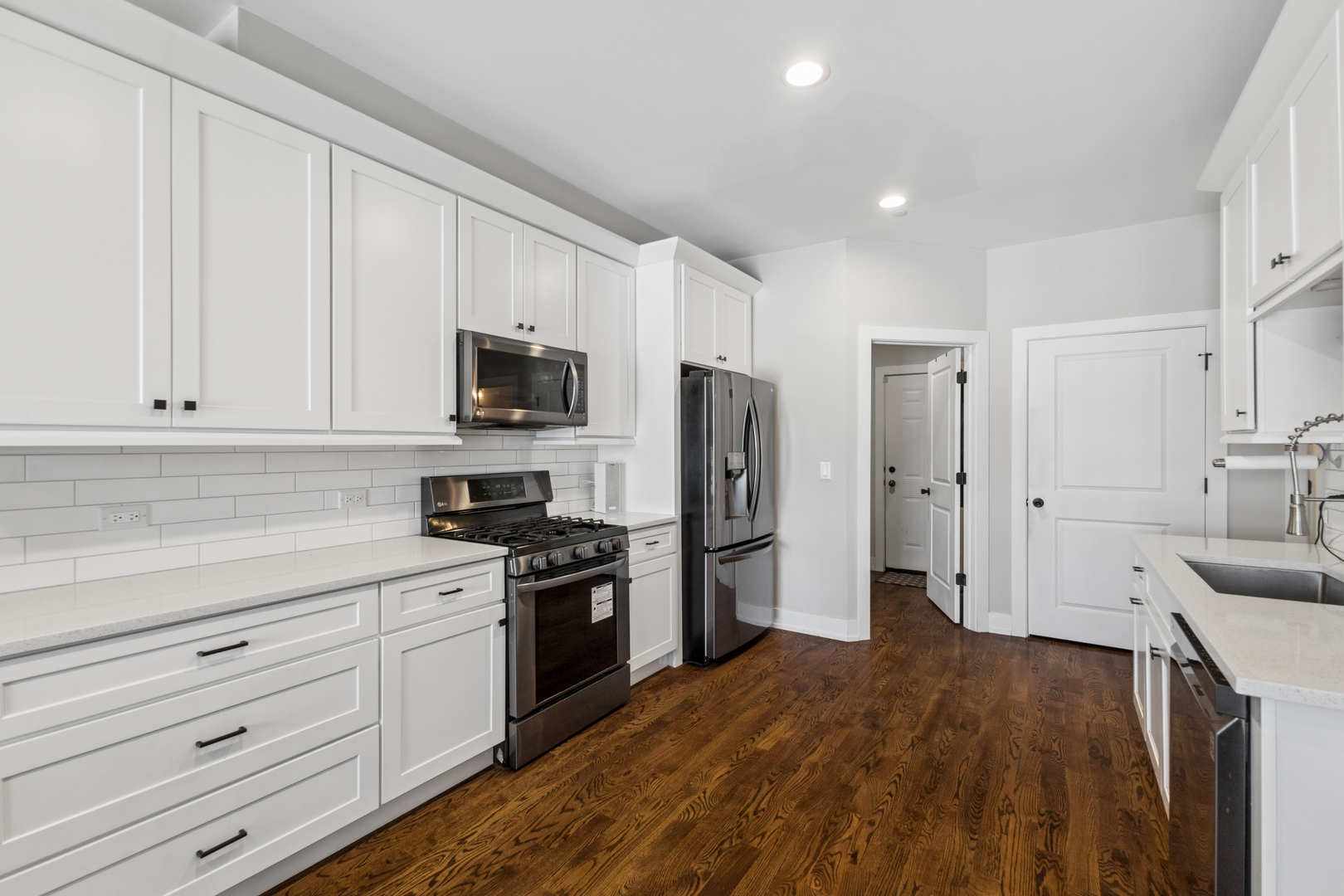 8166 W 87th Street Unit: 8166