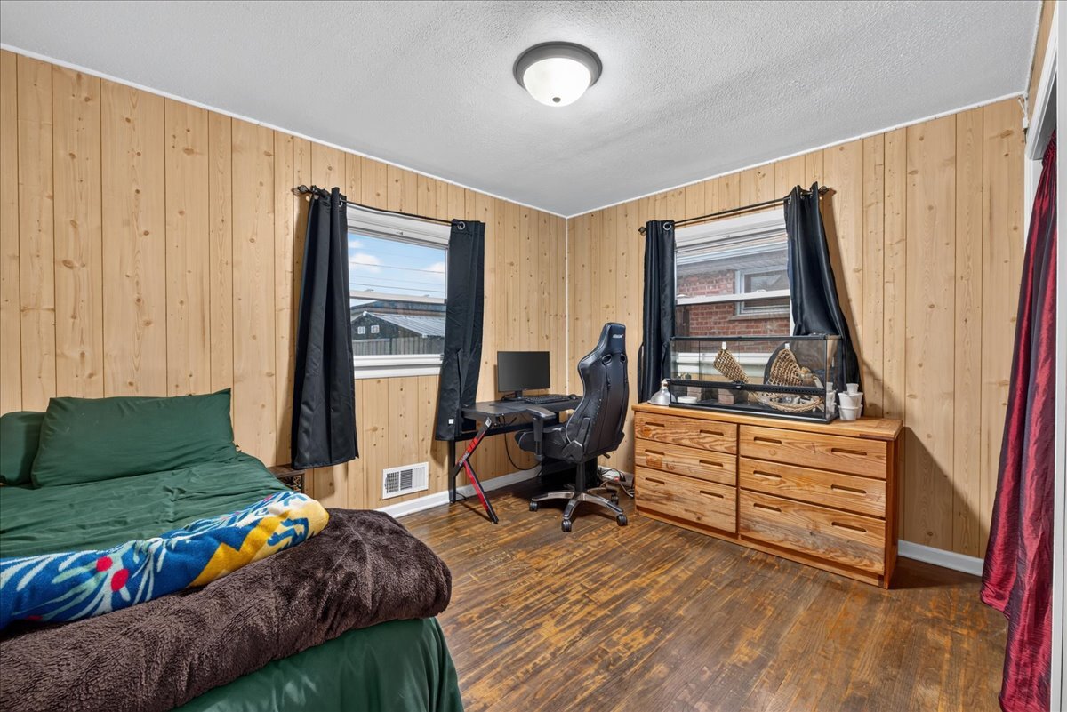 8001 Neenah Avenue