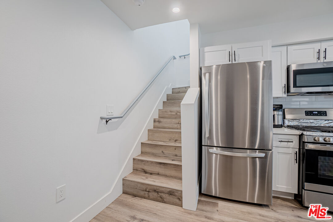 1321 W 30th St