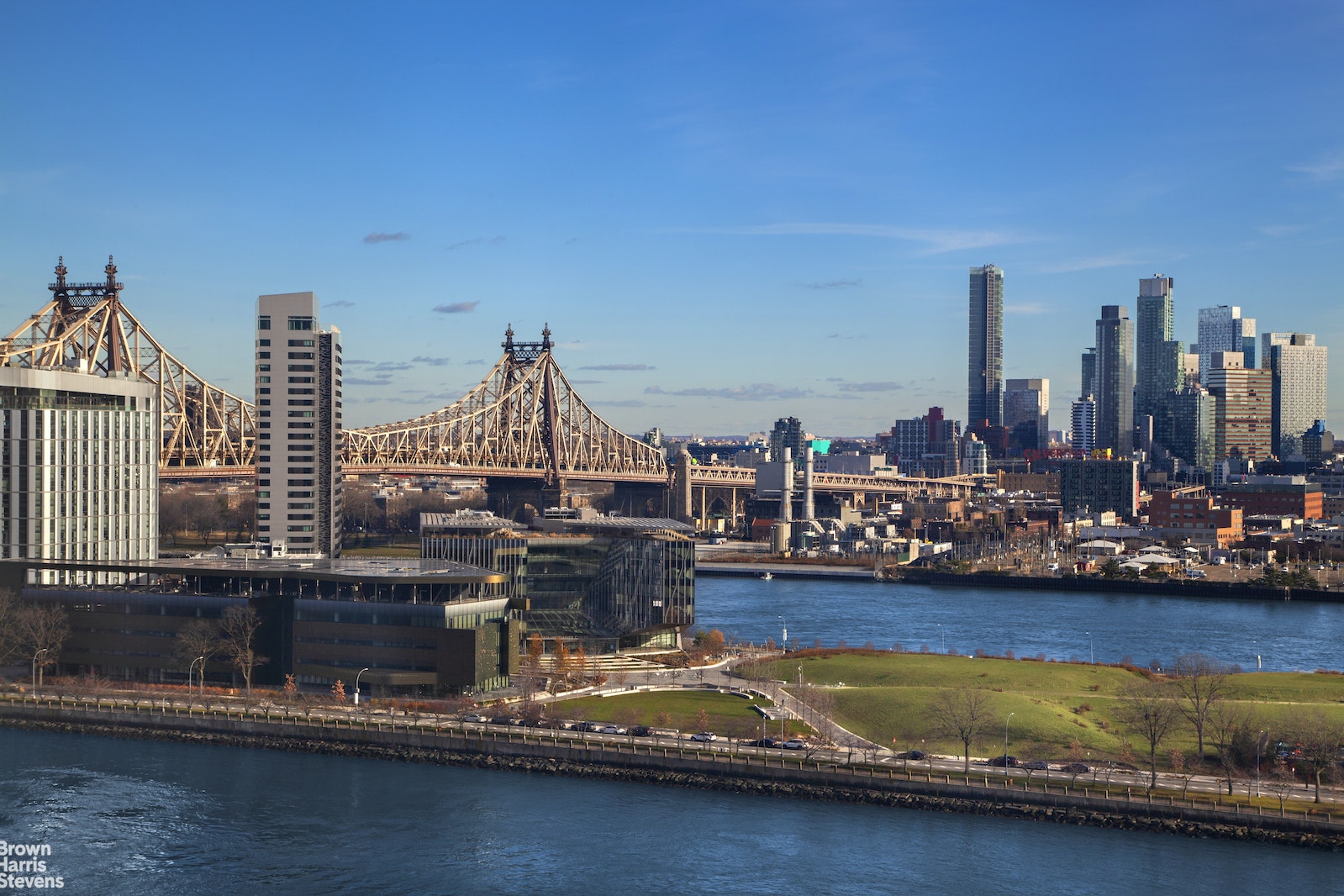 45 SUTTON Place S 19J