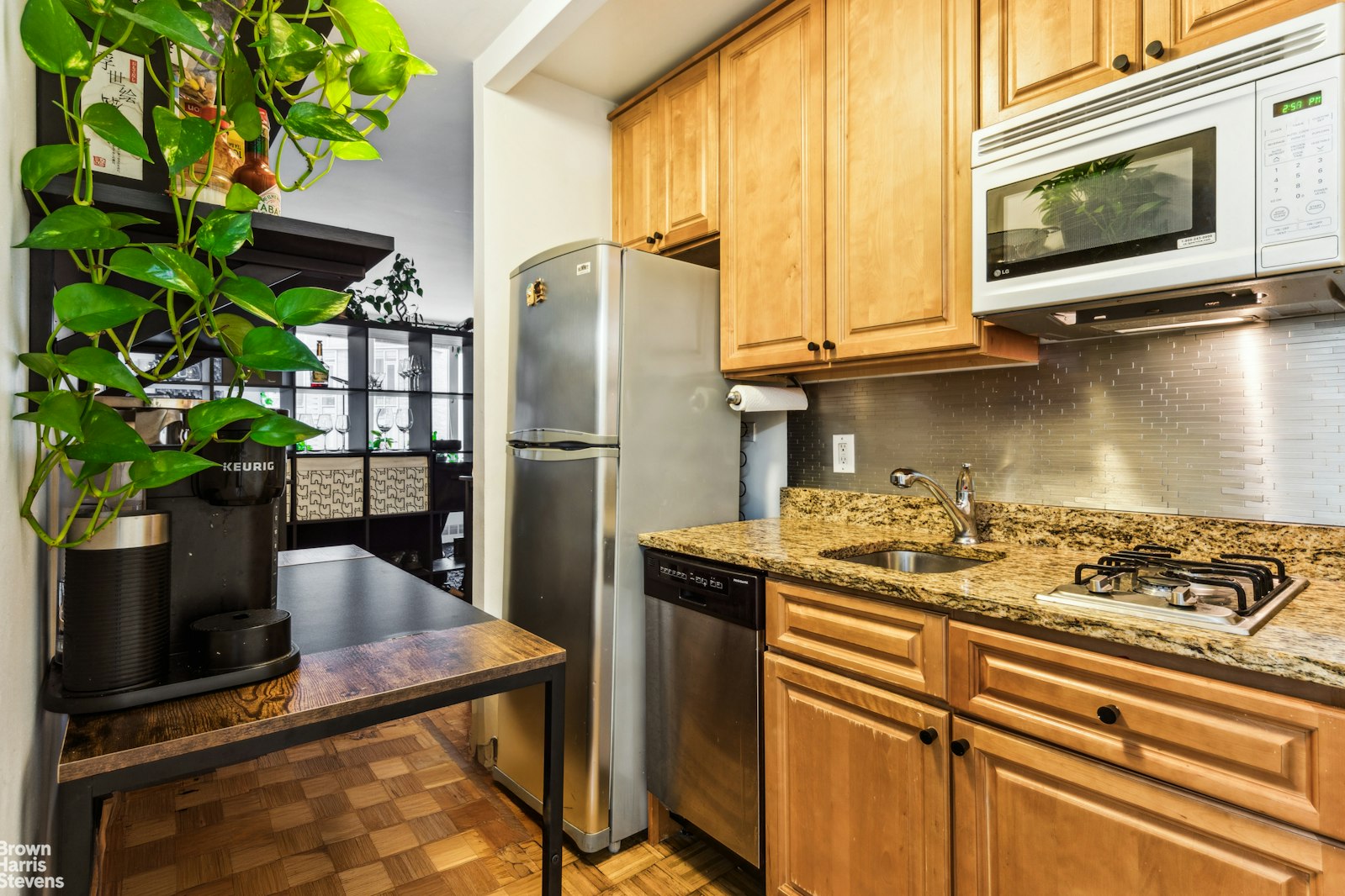 500 W 43RD Street 8H