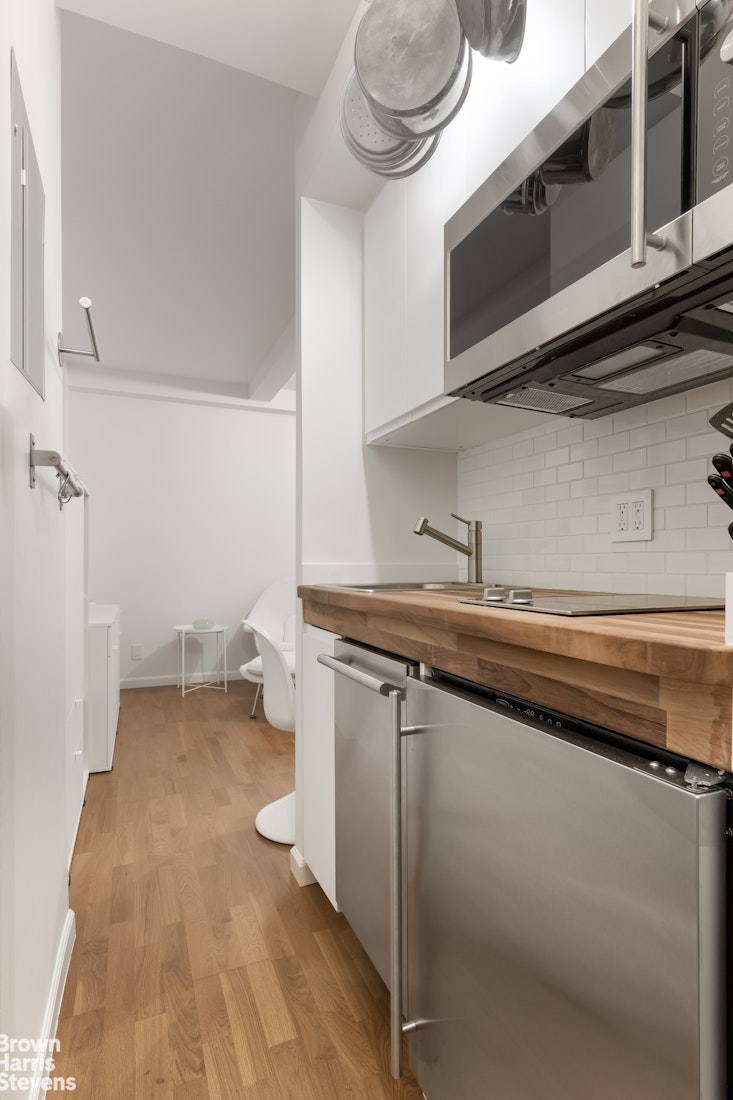 25 TUDOR CITY Place 409