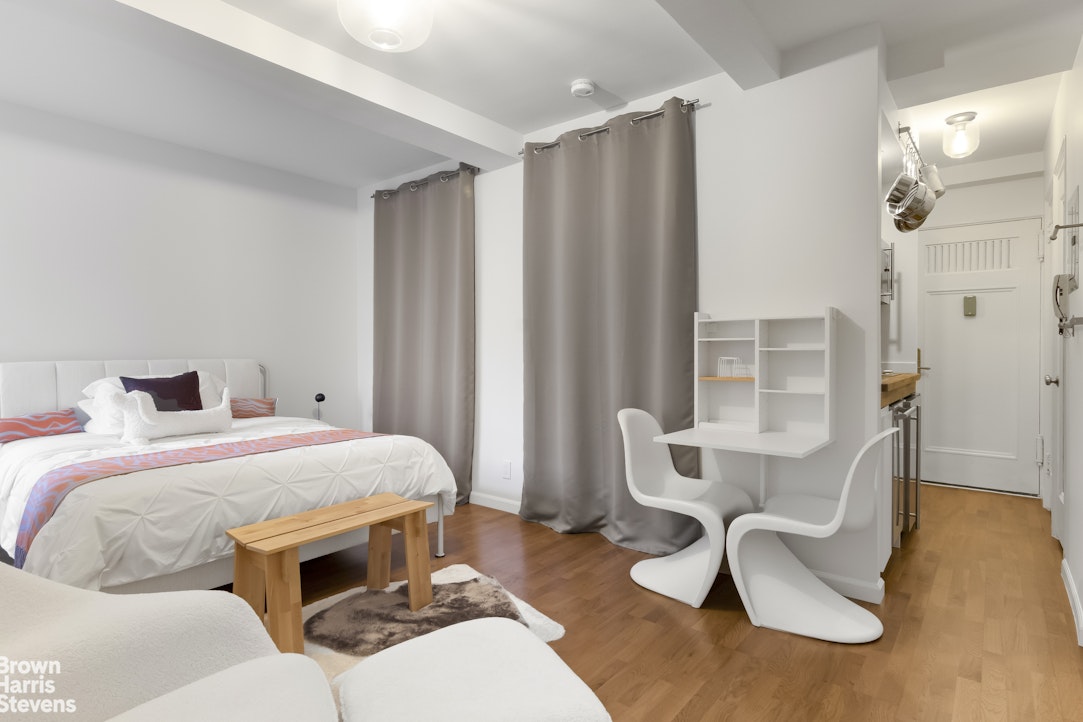 25 TUDOR CITY Place 409