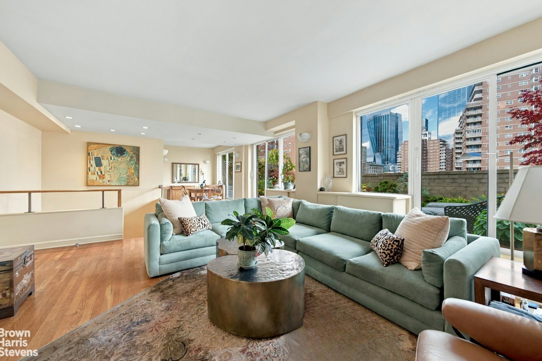 344 W 23rd Street 9b New York City Ny Us 10011 Rls20121663