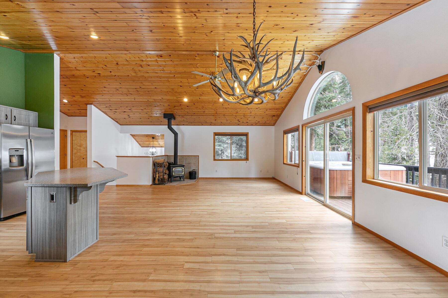10443 Lenelle Lane