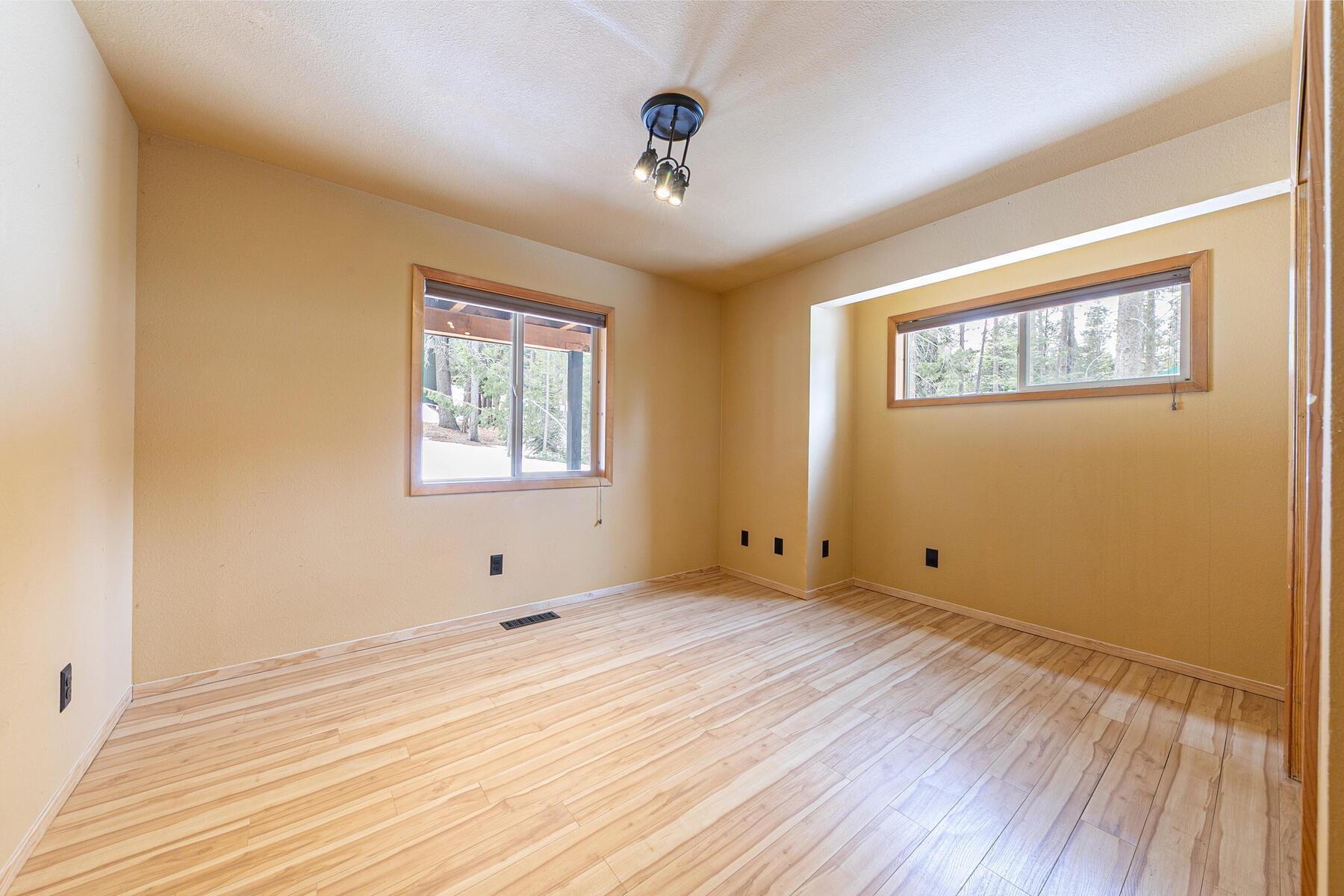 10443 Lenelle Lane