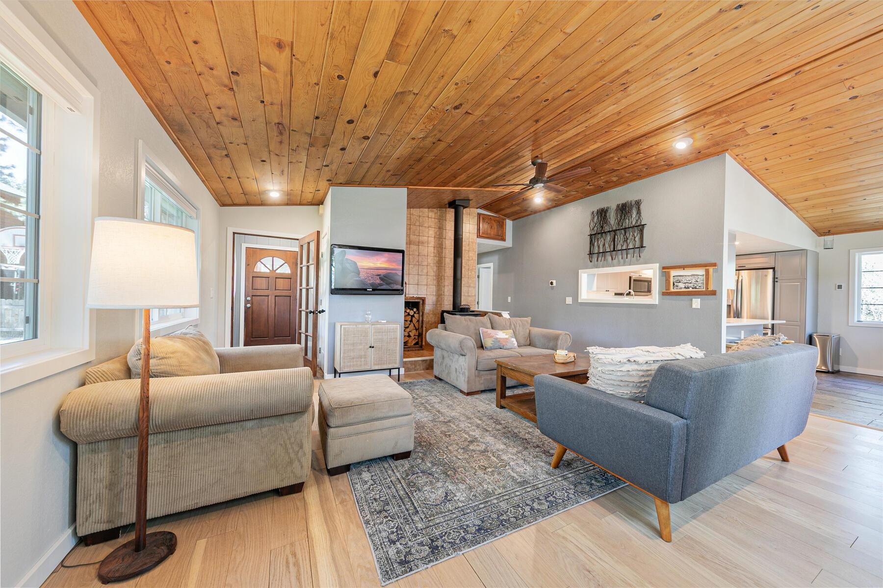 10411 Saint James Place