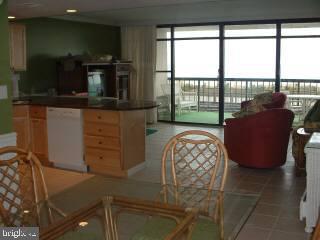 11100 COASTAL HIGHWAY Unit: 0304