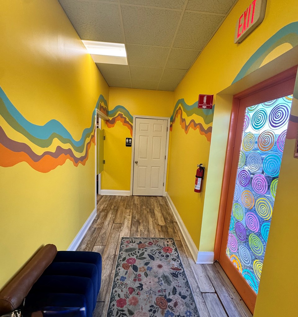 3292 Main St