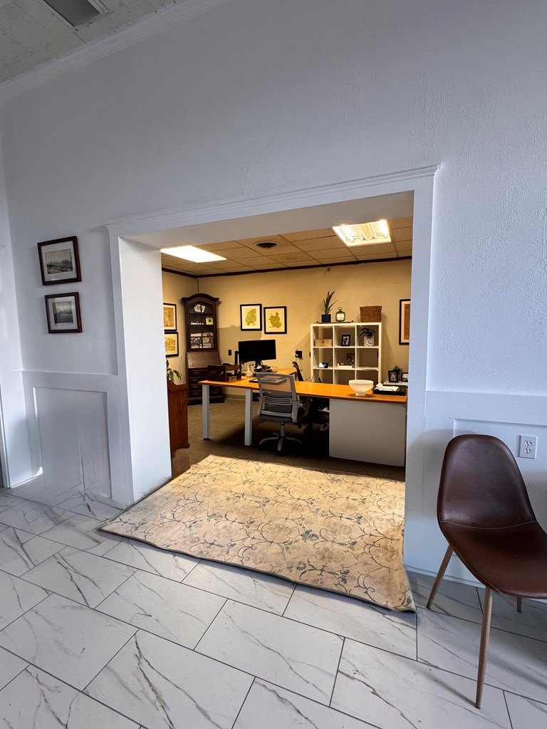 10233 Rogers Dr