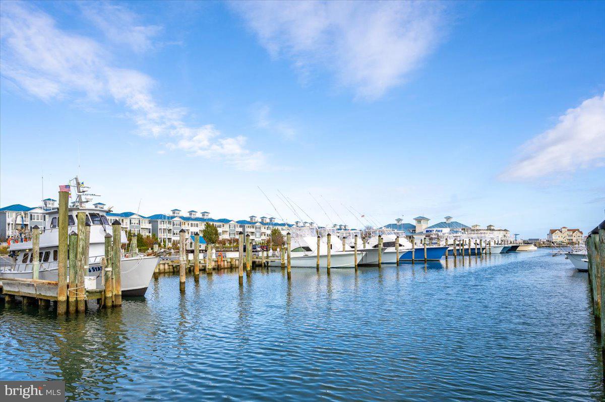 13000 MARINA VIEW LANE 10