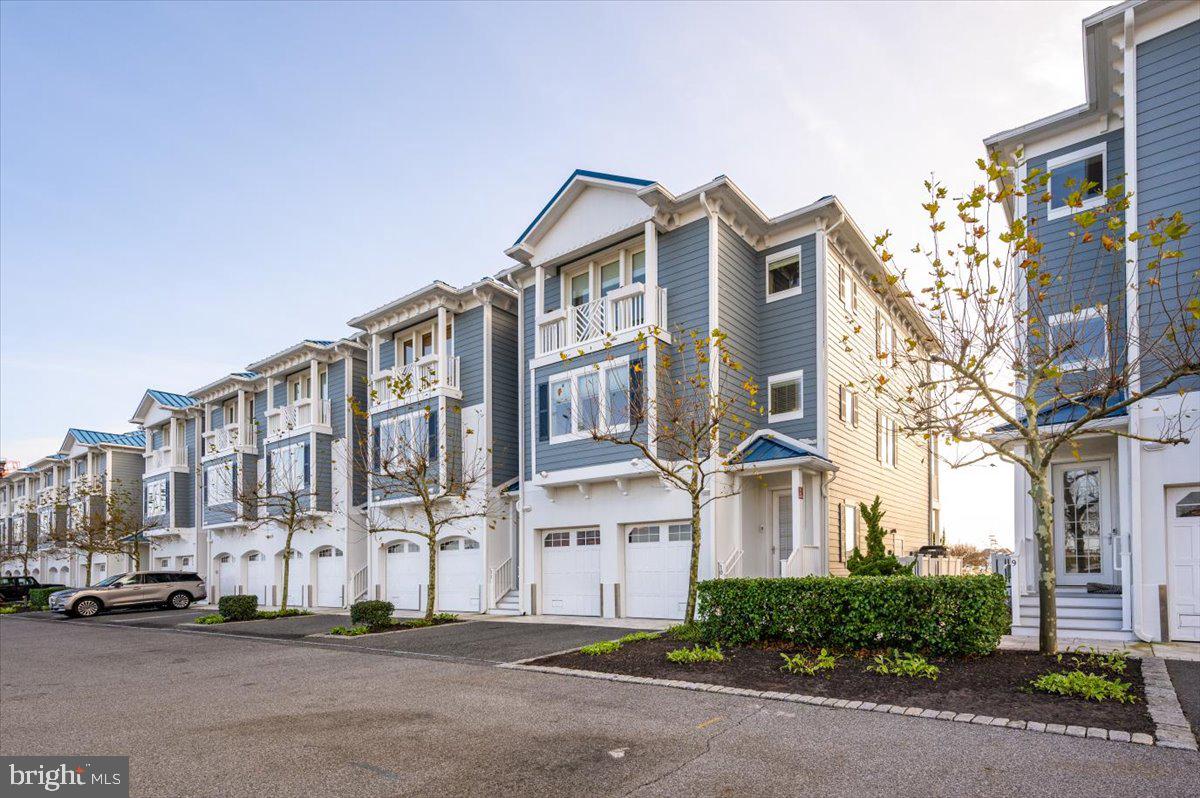 13000 MARINA VIEW LANE 10
