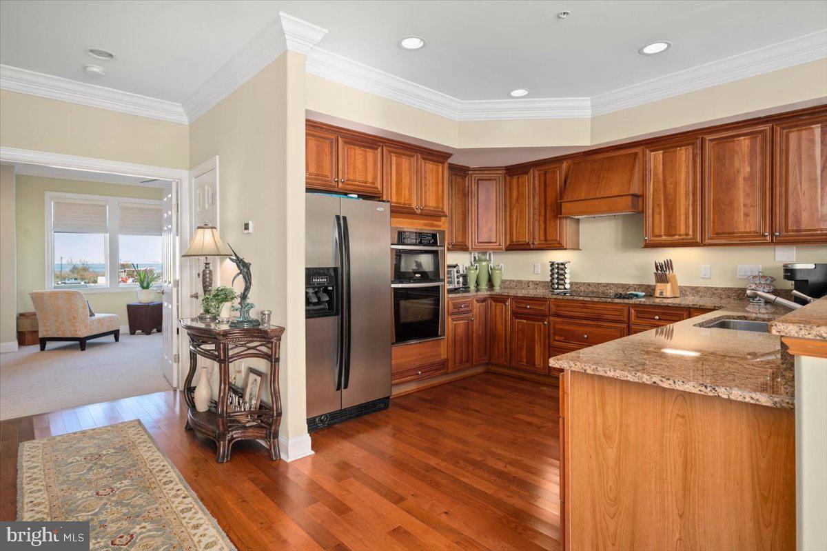 13000 MARINA VIEW LANE 10