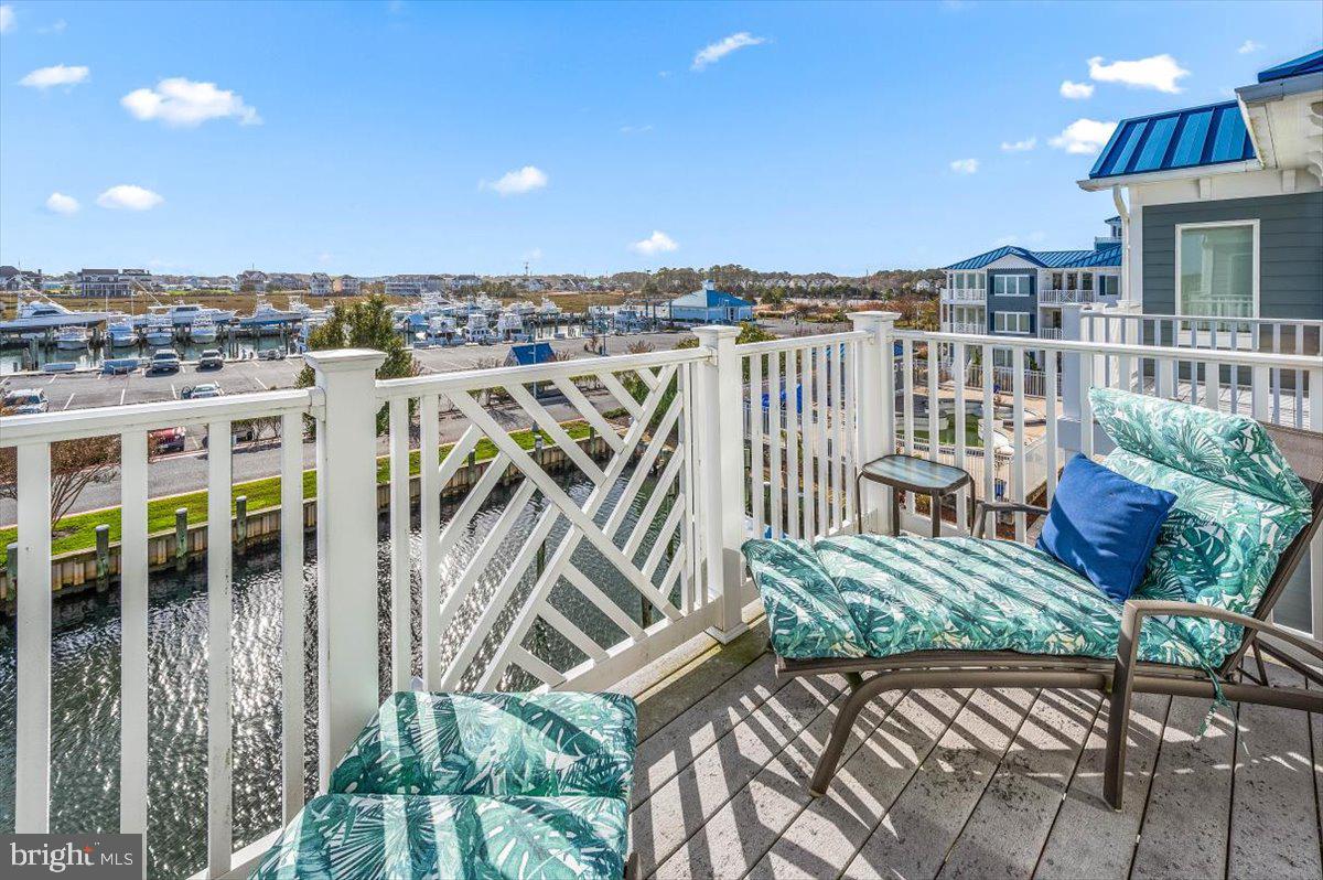 13000 MARINA VIEW LANE 10