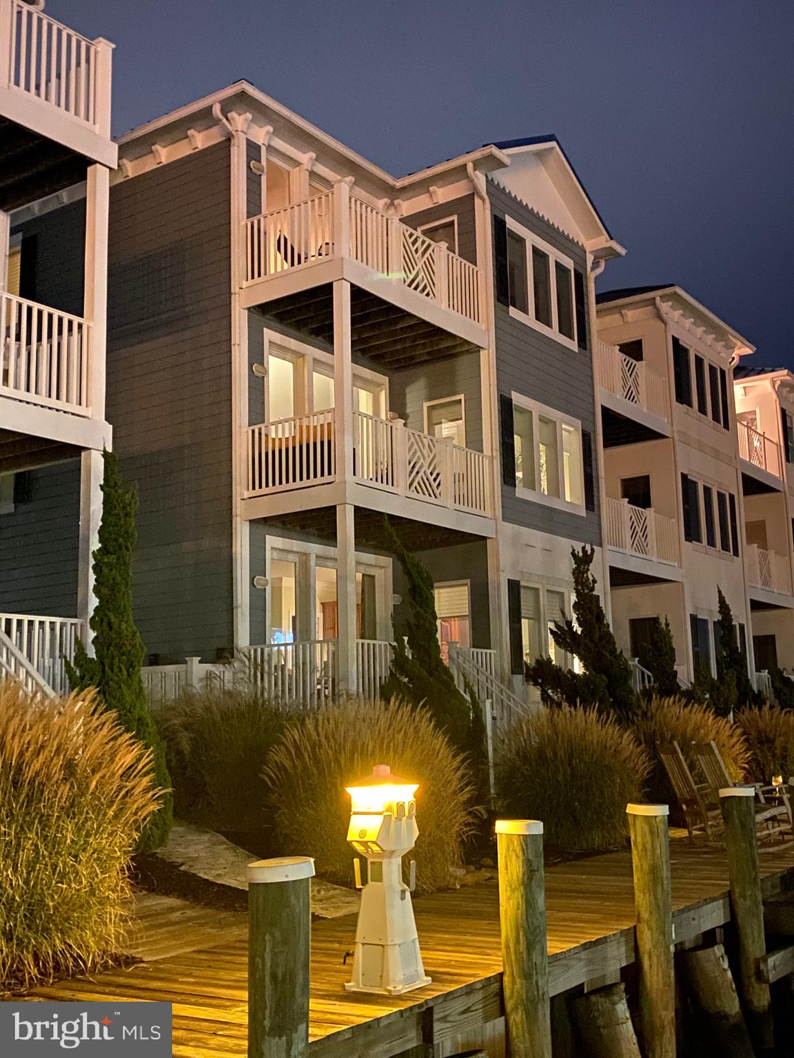13000 MARINA VIEW LANE 10