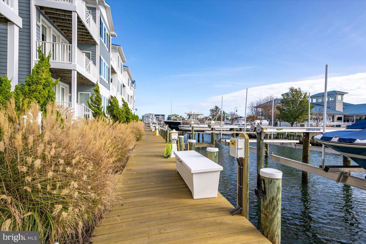 13000 MARINA VIEW LANE 10