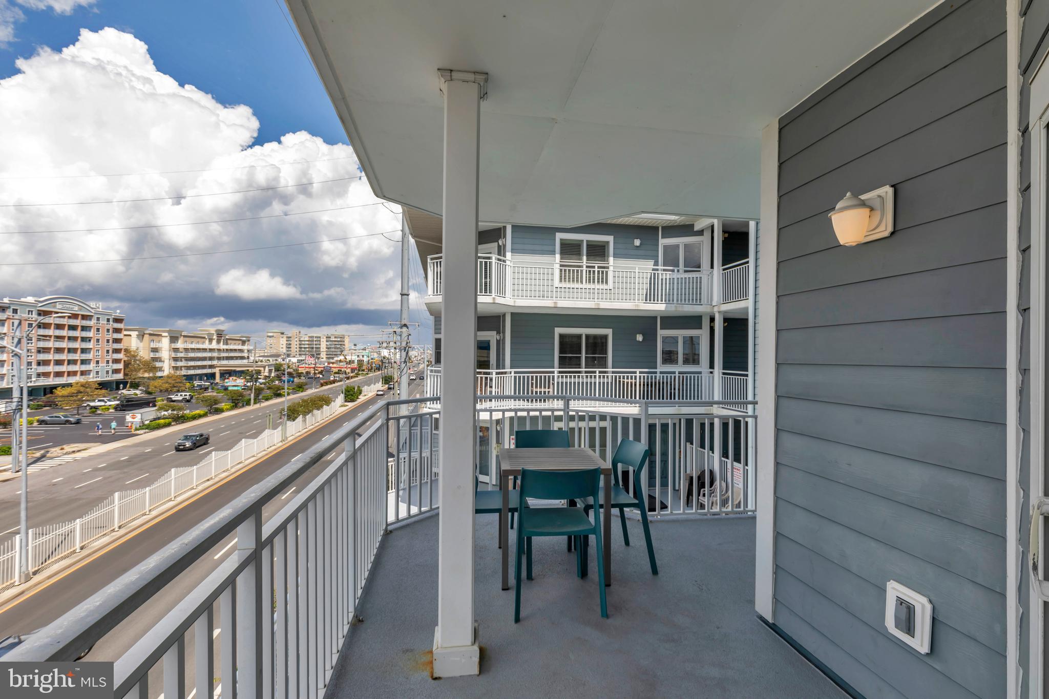 18 41ST STREET 302