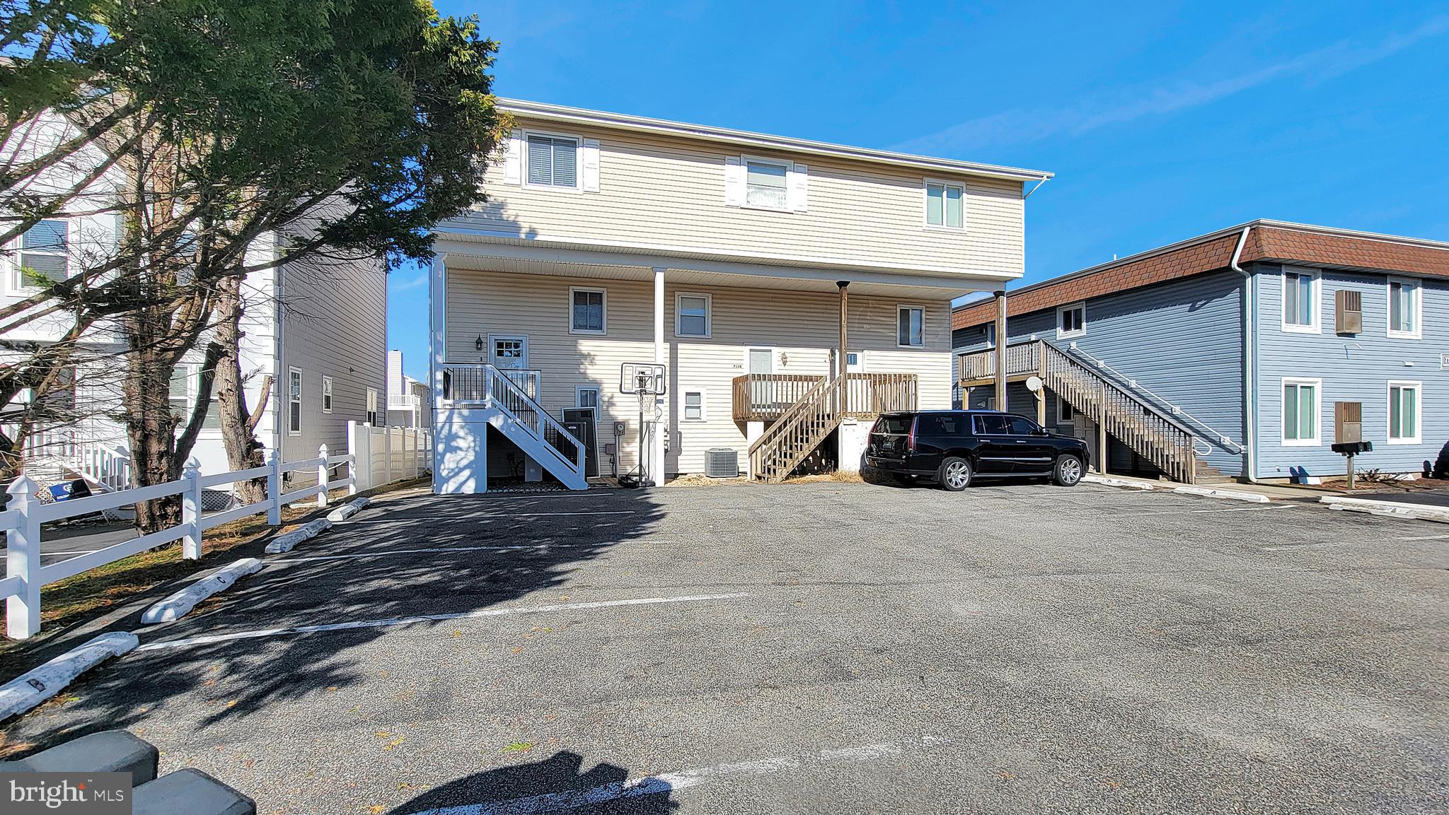 712 BRADLEY ROAD B