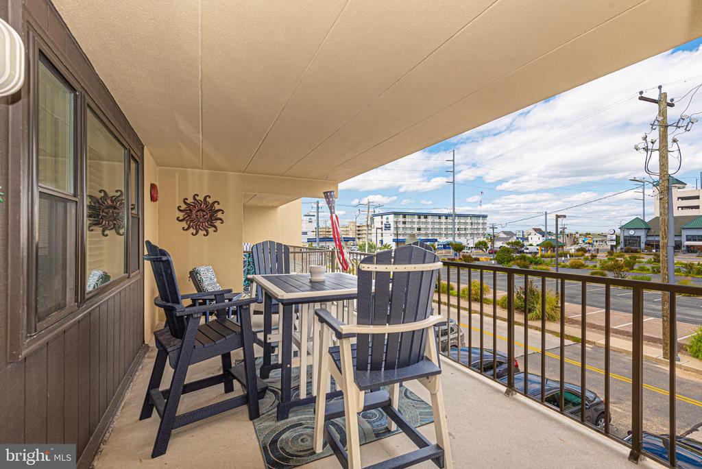 9 47TH STREET 207