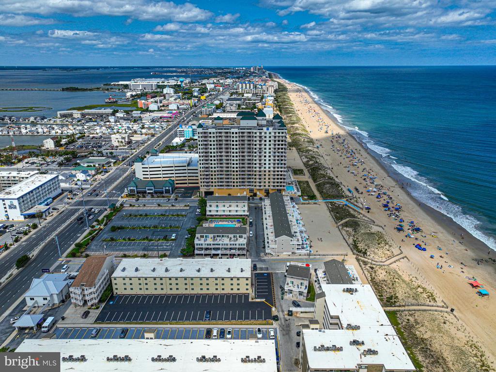 9 47TH STREET 207