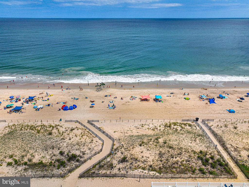 9 47TH STREET 207